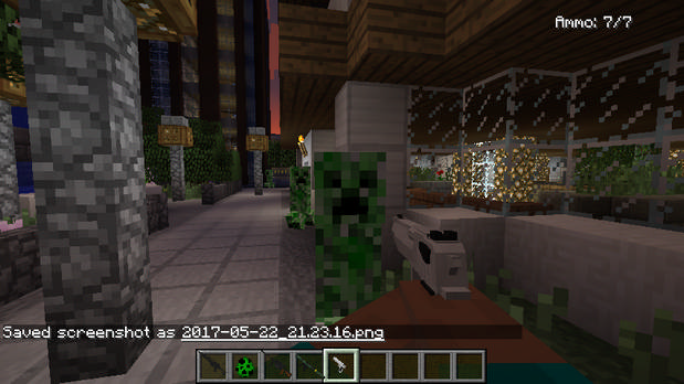 Download Minecraft on a computer with weapon mods